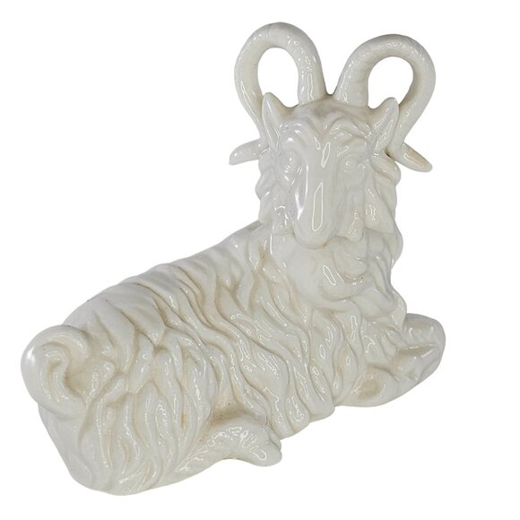 Vintage Ceramic Ram Figurine White Bighorn Sheep Goat Curved Horns *Chip* - Picture 1 of 9